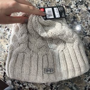Under armor beanie hat new with tags